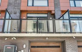 Terraced house – Bayview Avenue, Toronto, Ontario,  Canada for C$2,329,000