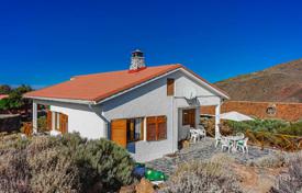 Charming villa in El Portillo de las Cañadas del Teide, Tenerife, Spain for 600,000 €