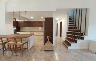 3-bedroom cottage 170 m² in Agios Tychonas for 860,000 €
