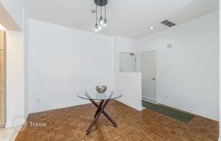 5-bedroom apartment in East York for C$1,001,000