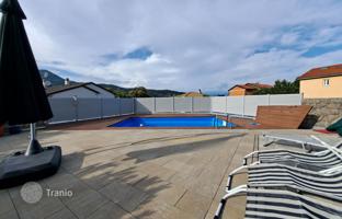 5-bedroom house 300 m² in Primorje-Gorski Kotar County for 880,000 €