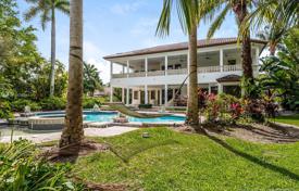 Comfortable villa with a plot, a swimming pool, a garage and a terrace, Pinecrest, USA for $2,896,000