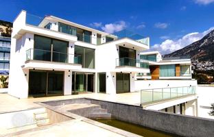 5-bedroom villa 600 m² in Kalkan for 65,720,000 TRY