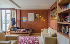 We offer a three-room apartment with a terrace in Melluzi for 320,000 €