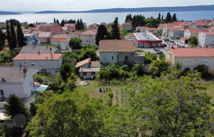 Land plot 1,400 m² in Kaštel Lukšić for 798,000 €