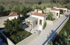 Complex of houses near the sea in Kolymbari, Crete, Greece for 330,000 €