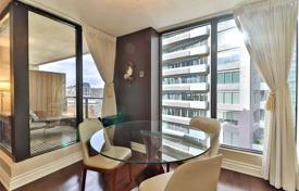 Apartment – Bay Street, Old Toronto, Toronto,  Ontario,   Canada for C$908,000