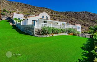 5-bedroom villa 258 m² in Los Gigantes for 1,950,000 €