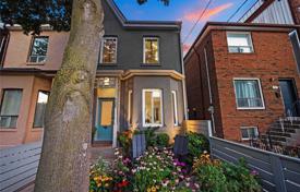 Terraced house – Adelaide Street West, Old Toronto, Toronto,  Ontario,   Canada for C$2,511,000