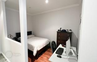 6-bedroom apartment in East York for C$892,000