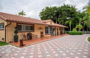 5-bedroom house 308 m² in Florida for $1,850,000