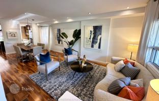 9-bedroom townhouse in Shaw Street for C$2,200,000