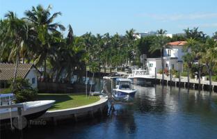 1-bedroom apartments in condo 83 m² in North Miami for $279,000