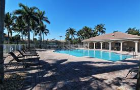 5-bedrooms townhome 135 m² in Miramar (USA), USA for $415,000