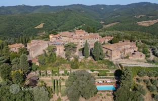 10-bedroom castle 980 m² in Bucine for 2,800,000 €