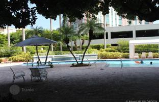 2-bedroom apartments in condo 99 m² in Aventura for $469,000