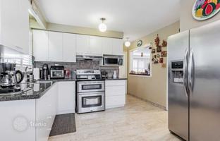 11-bedroom house in North York for C$1,810,000