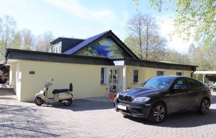 Well-maintained house with a large plot in Willich, Germany for 1,200,000 €