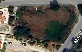 Land plot 2,000 m² in Chloraka for 395,000 €