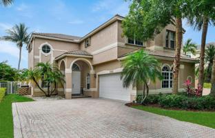 4-bedroom house 238 m² in Coconut Creek for $849,000