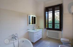 8-bedroom villa 840 m² in Cortona for 1,200,000 €
