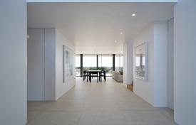 Luxurious Residence in Lagos: A Refuge with Stunning Views and Cutting-Edge Technology for 2,400,000 €
