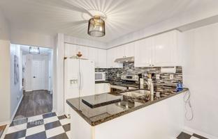 10-bedroom house in North York for C$2,008,000