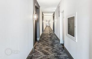 5-bedroom apartment in Lake Shore Boulevard West for C$804,000