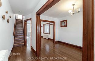 8-bedroom house in York for C$1,281,000