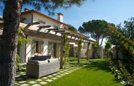 Luxury villa with a large swimming pool and a garden, Castiglione della Pescaia, Italy for 5,900 € per week