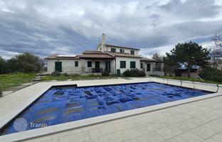 3-room house 250 m² in Marcana for 650,000 €