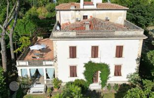 5-bedroom villa 380 m² in Arezzo for 720,000 €