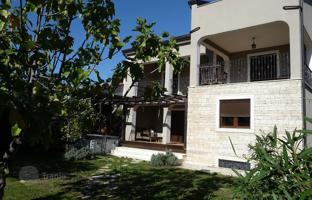3-room house 380 m² in Umag for 990,000 €