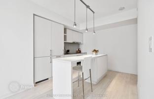4-bedroom apartment in Harbour Street for C$976,000