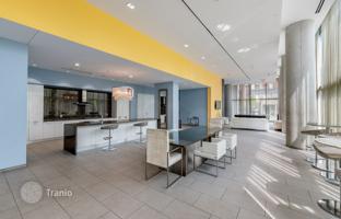 5-bedroom apartment in The Queensway for C$880,000