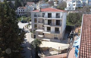14-bedroom cottage 1,000 m² in Budva city for 4,000,000 €