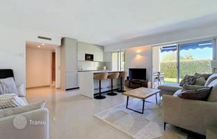 2-bedroom apartment in Cap d'Antibes for 890,000 €