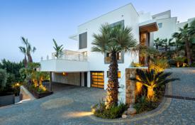 Modern Villa for Sale in La Quinta, Benahavis for 6,500,000 €