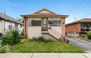 6-bedroom house in Etobicoke for C$1,610,000