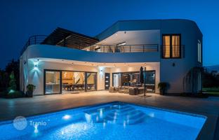5-bedroom house 487 m² in Juršići for 2,100,000 €