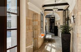 6-bedrooms apartment 310 m² in district Yakimanka, Russia for 225,000 ₽ per week