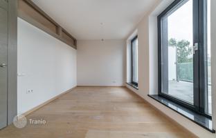 2-room apartment 74 m² in Central District for 331,000 €