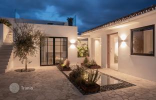 5-bedroom villa 201 m² in Nueva Andalucia for 2,250,000 €
