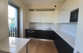 For sale apartment with 3 bedrooms
in Kipsala for 450,000 €