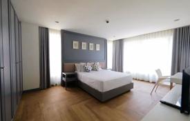 3 bed Condo in Avenue 61 Khlong Tan Nuea Sub District for $545,000