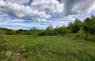 Land plot 11,116 m² in Labin for 415,000 €