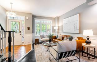 11-bedroom townhouse in Old Toronto for 1,341,000 €