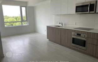 5-bedroom apartment in Saint Clair Avenue West for C$954,000