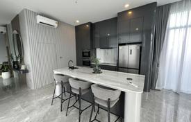 4-bedrooms villa 528 m² in Pattaya, Thailand for $592,000