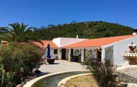 3 bedroom houses for sale in Faro (city). FIXED PRICE — Idyllic country property on huge plot with rental annex, Aljezur, West Coast
- Bargain 3 bedroom houses for sale in Faro (city). FIXED PRICE — Idyllic country property on huge plot with rental annex, Aljezur, West Coast
- Bargain